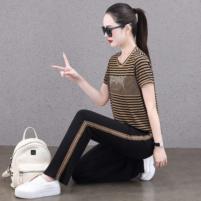 女士运动套装夏季2025新款时尚洋气条纹短袖休闲跑步服棉两件套