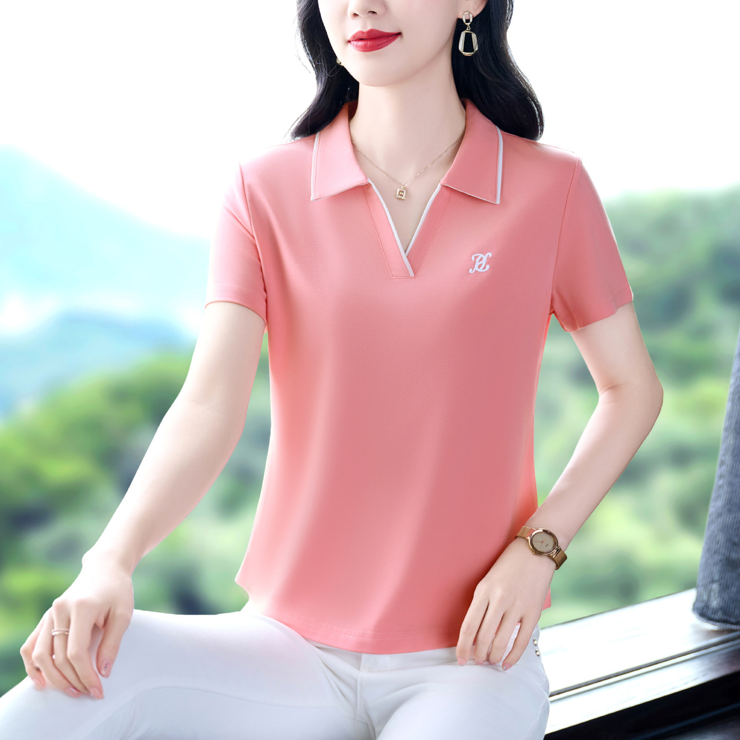 品牌夏天短袖t恤女2026新款洋气上衣夏装中年女士高端女装薄印字