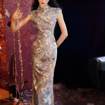 高级感丝绒旗袍女2025新款复古气质改良日常可穿新中式连衣裙秋冬