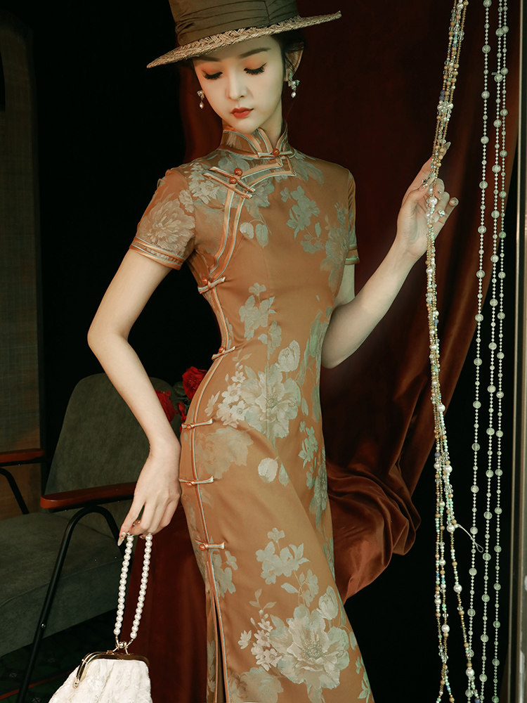 노란색 새 중국 치파오 2024 새로운 스타일 여성 복고풍 중국 옛 상하이는 일반적으로 고급 긴 드레스를 입을 수 있습니다