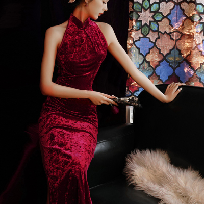 红色新中式旗袍2025新款连衣裙女夏丝绒吊带高考送考无袖旗开得胜