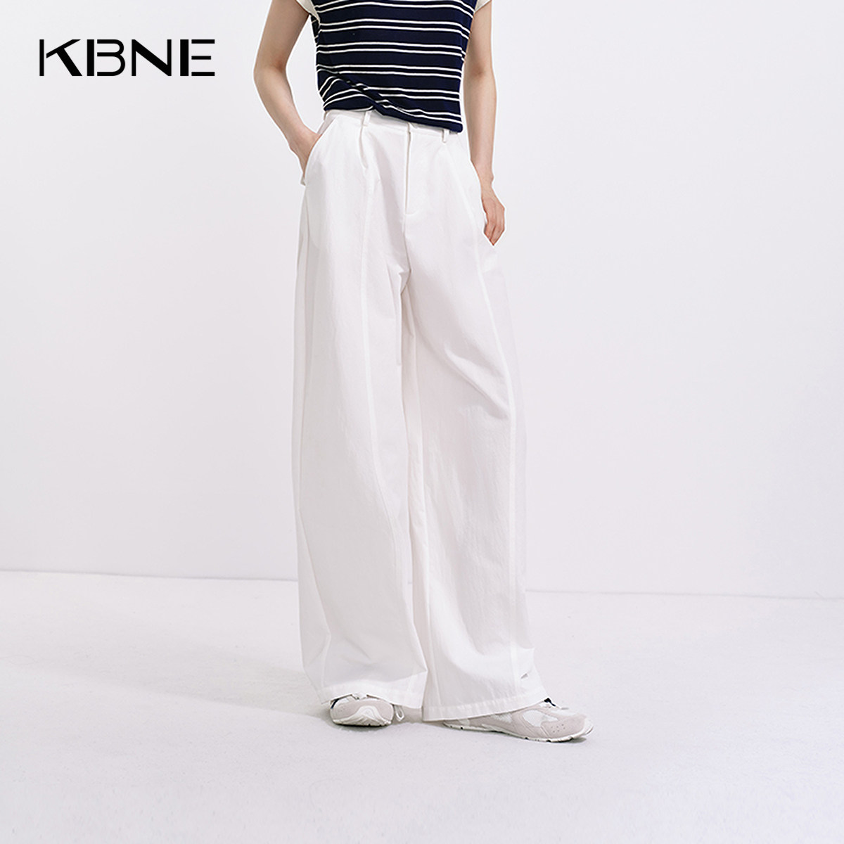 KBNE白色休闲镰刀裤女装2026秋季新款薄款小个子气质梭织阔腿长裤图片