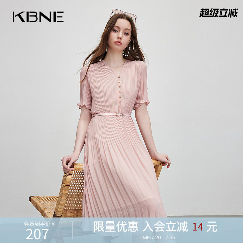 KBNEV领连衣裙女欧若风粉色裙子2026夏季新款气质显瘦爆款长裙女
