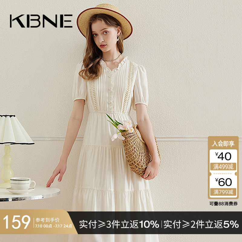 KBNE连衣裙女V领白色小个子2025夏季新款设计感今年流行漂亮裙子