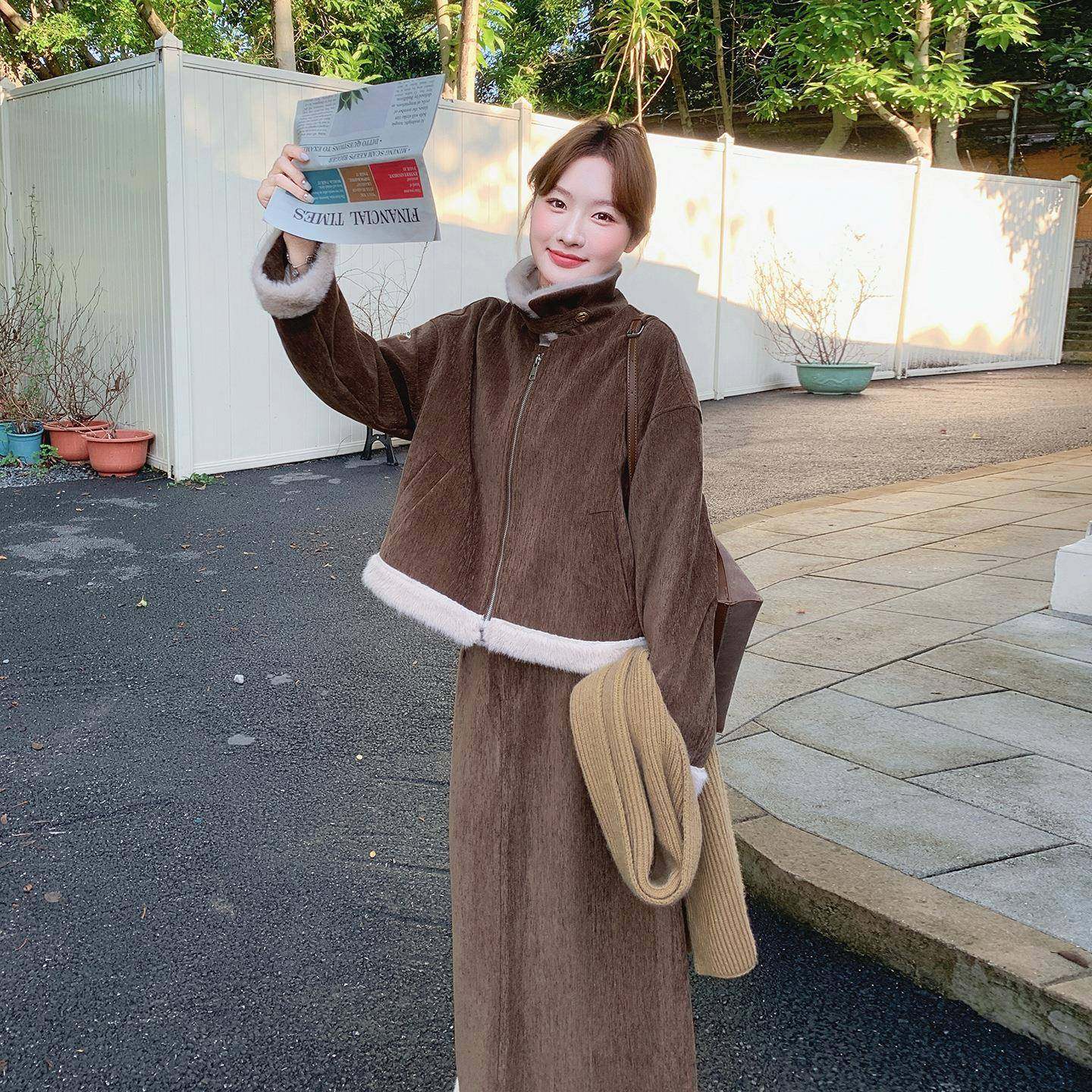 咖色羽绒内胆裙小高风套装裙女秋冬新款气质级香感半身两c079-455