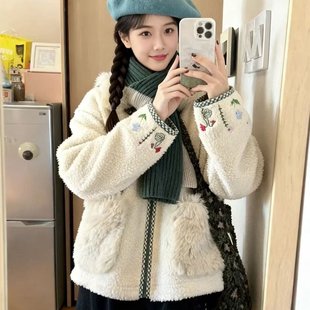 重工刺绣毛毛领加厚羊羔毛短款外套女冬小个子韩系保暖棉衣