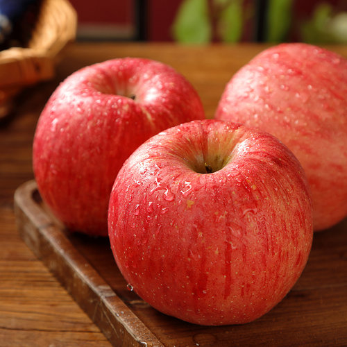 每天水果优选 甘肃静宁苹果 脆甜多汁红富士苹果当季新鲜整箱包邮