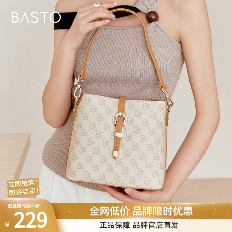 百思图2024春季新款商场