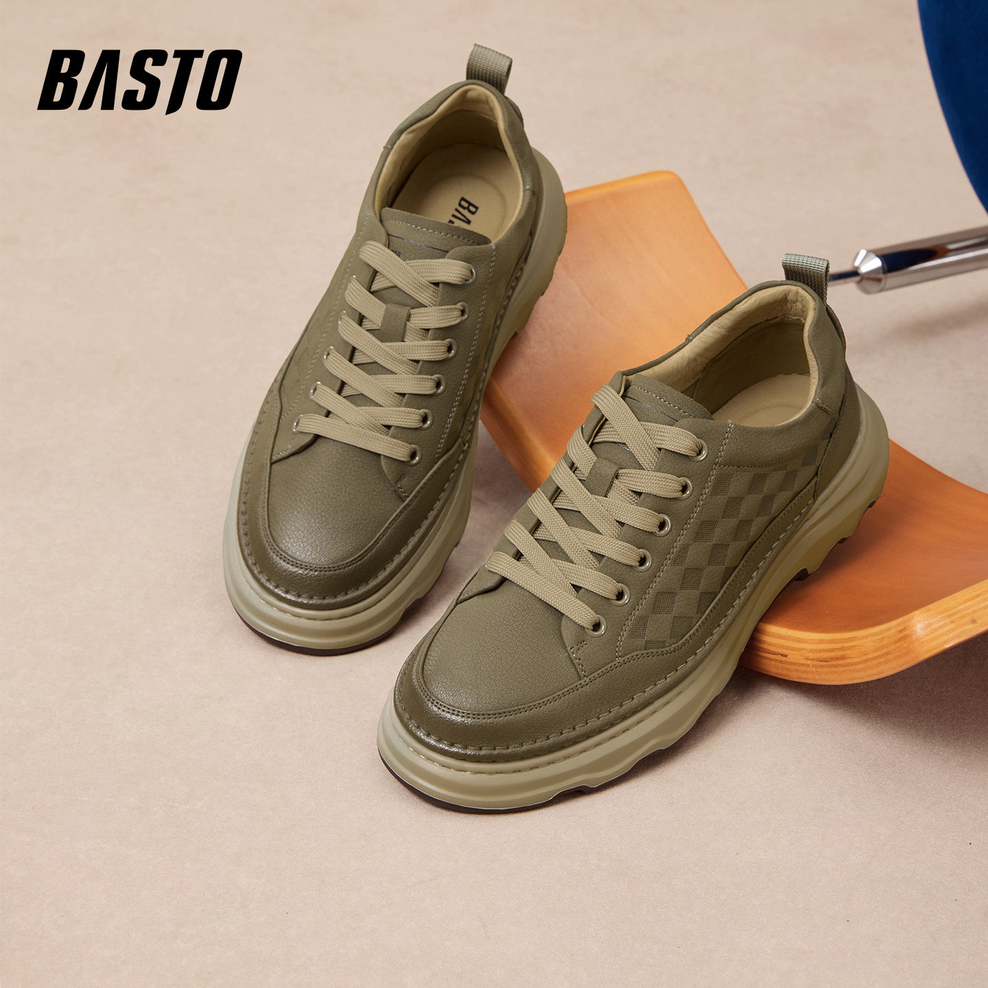 百思图2025秋季商场新款绿色板鞋潮流男鞋厚底休闲运动鞋WOA01CM5,流行男鞋,时尚休闲鞋,淘宝优惠券,粉丝福利购,淘宝优惠卷