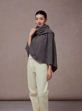 嫵WOO【礼赠推荐】新小绞花披肩秋冬围巾羊绒针织外套大衣搭配