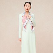 嫵WOO 限时折扣 蝶栖花丛女真丝印花方巾春夏百搭披肩气质丝巾