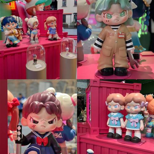 大型户外动漫玻璃钢展览卡通打卡景观房地产落地装饰摆件