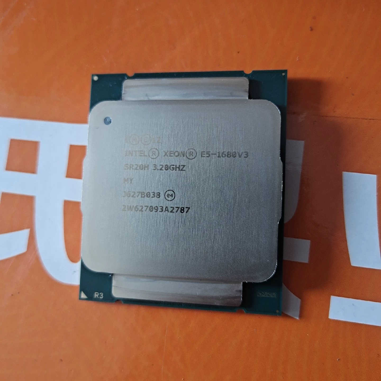 E5-1680V3 8核16线程 成色漂亮