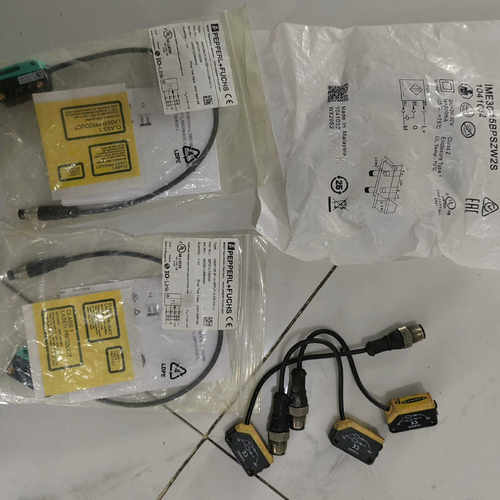 西克传感器IME30-15BPSZW2S1041032一台，