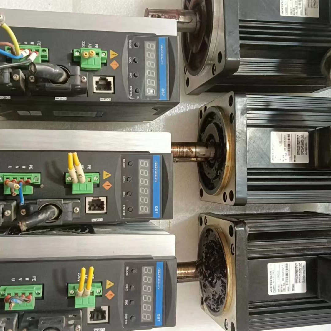 二手拆机，众为兴伺服驱动器QS7AA030M，电机ACH-1