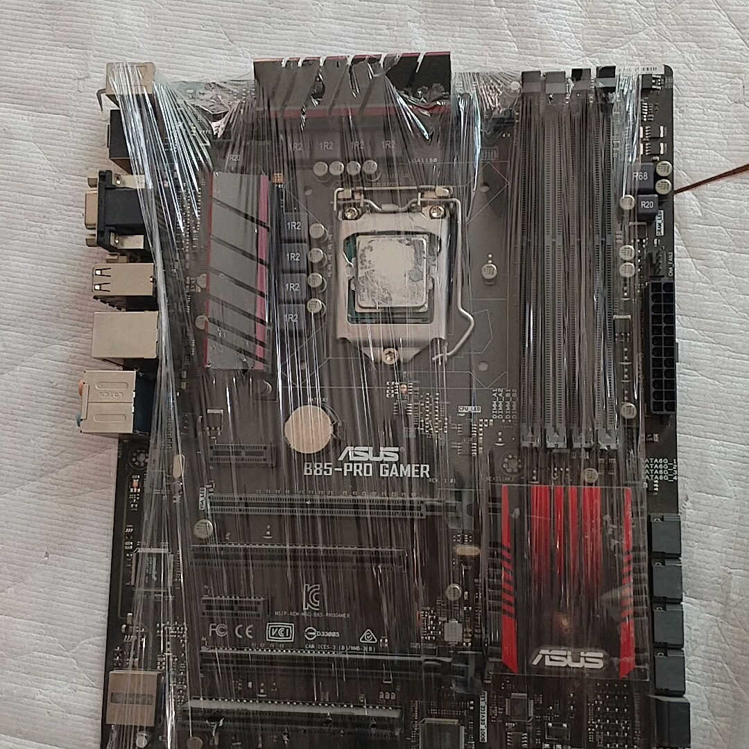 华硕b85-pro gamer主板，四内存插槽豪华主板，当年议价