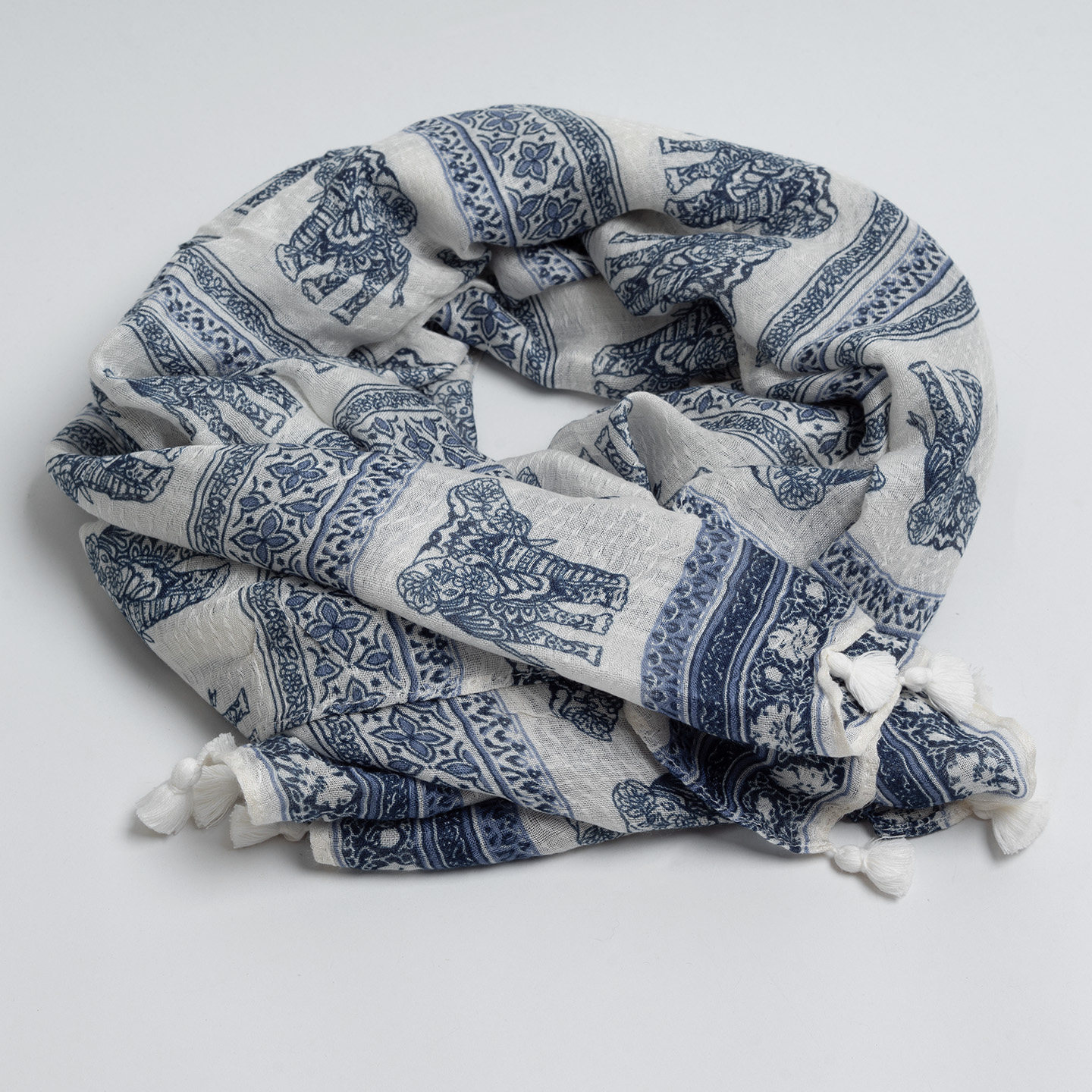 新款出口大象围巾 优雅气质蓝色精致印花丝巾女春秋 棉纱旅游披肩