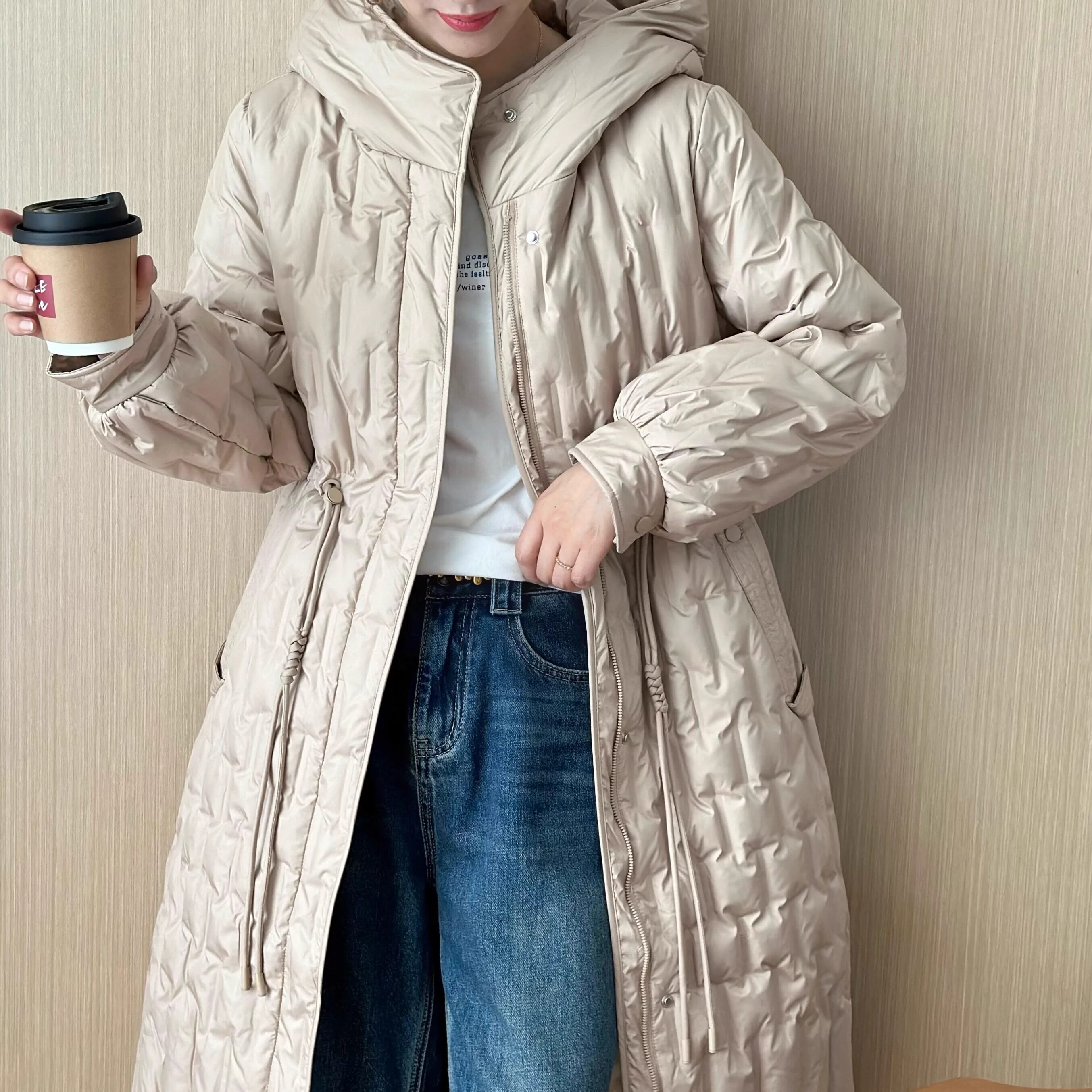 2024新款冬修身显瘦收腰羽绒服长款连帽羽绒服女肌理感轻薄外套