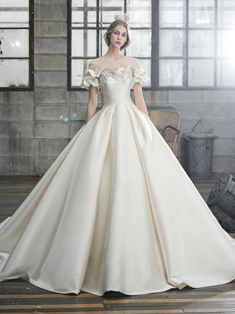One -character satin light wedding dress 2024 new bride senior French main veil simple retro small leisure goes out One -character satin light wedding dress 2024 new bride senior French main veil simple retro small leisure goes out