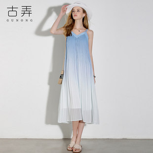 海边渡假风法式吊带连衣裙女2026夏季新款高端精致长裙无袖沙滩裙