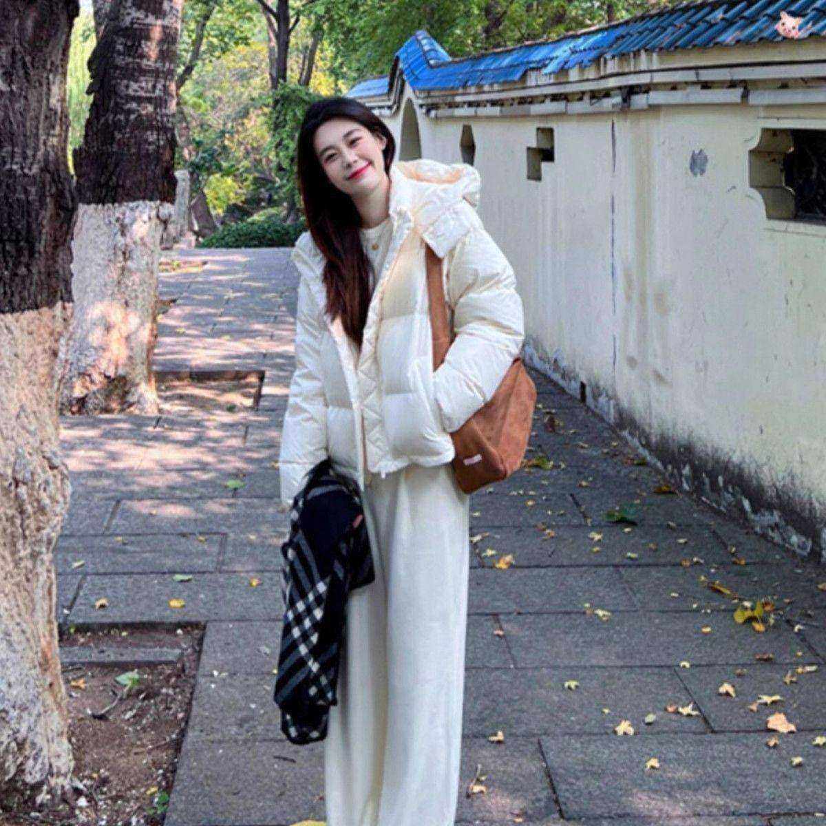 奶呼呼连帽羽绒服女短款2025冬新款小个子加厚新国标90白鸭绒外套,女装/女士精品,羽绒服,淘宝优惠券,粉丝福利购,淘宝优惠卷