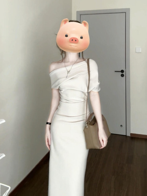 法式斜肩连衣裙子女夏季气质露肩礼服裙收腰褶皱一字肩包臀裙长裙