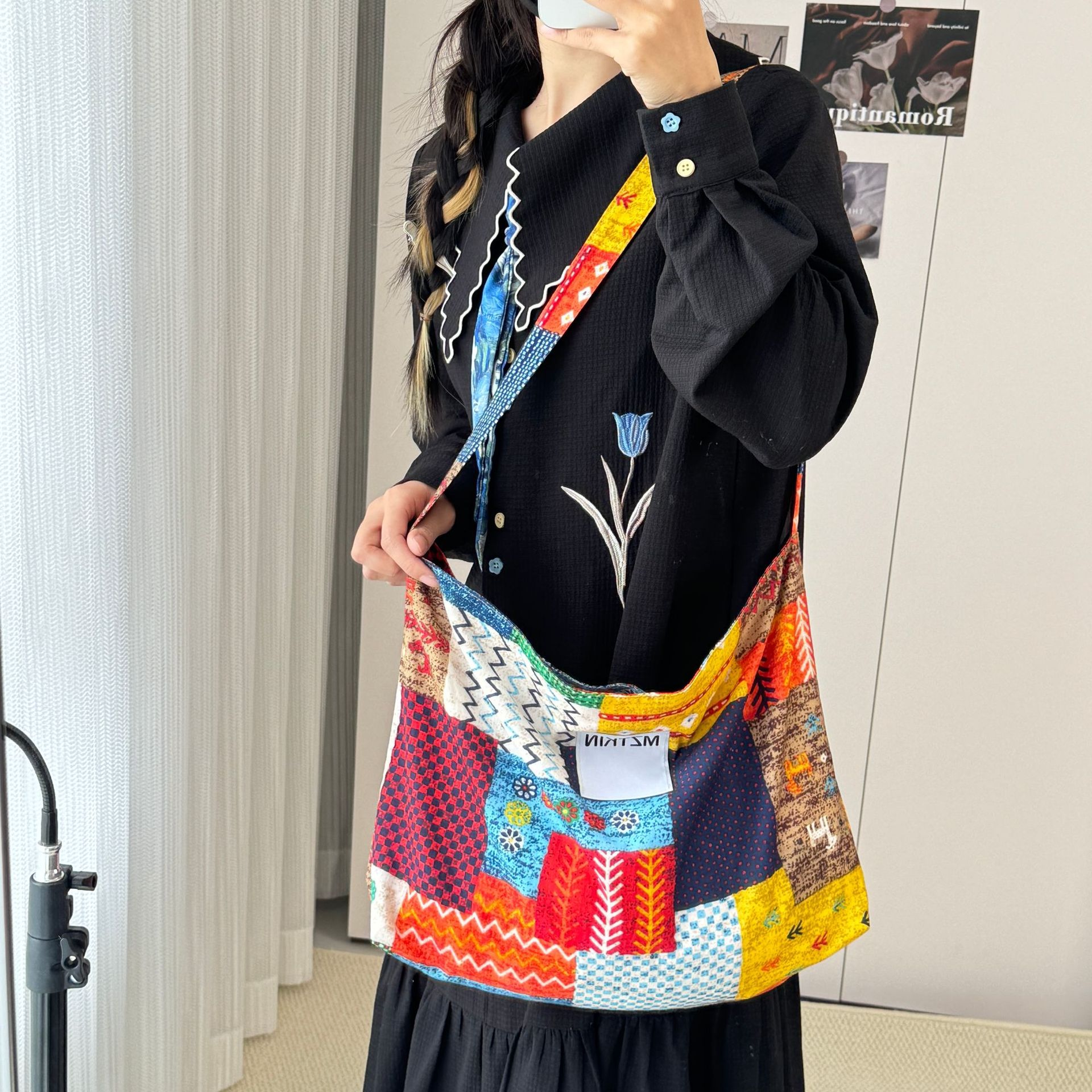 尼泊尔拼布包手工包新款帆布民族风百搭日常单肩斜挎包女