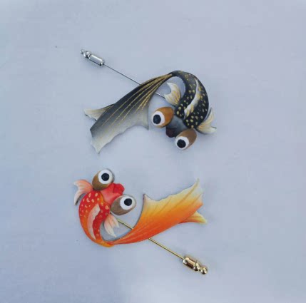 非遗布糊画锦鲤胸针
