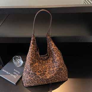 松驰感复古豹纹大容量托特包2026新通勤百搭单肩包休闲斜挎腋下包