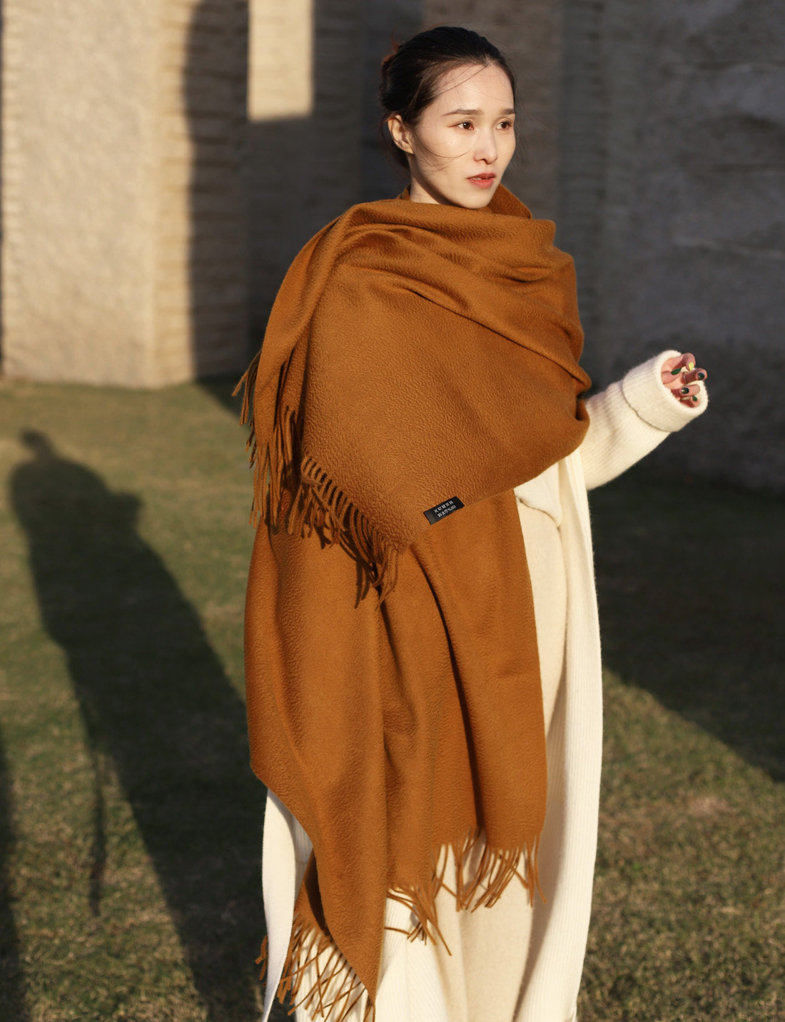 高奢定染 金驼纯山羊绒阿尔巴斯大披肩 经典秋冬纯色羊绒披肩围巾