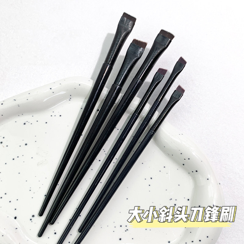 xixi刀锋刷眼线砍刀眉笔刷眼睑下至扁平头斜角眉刷卧蚕化妆刷新手,彩妆/香水/美妆工具,化妆刷,淘宝优惠券,粉丝福利购,淘宝优惠卷