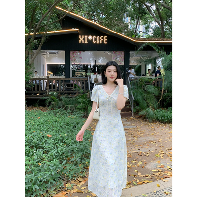 甜辣多多 2026年夏立体刺绣法式气质绝美碎花连衣裙女Z3836