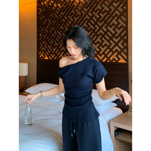 甜辣多多 华夫格斜肩T恤2026春夏基础收腰显瘦扭结上衣女S2646