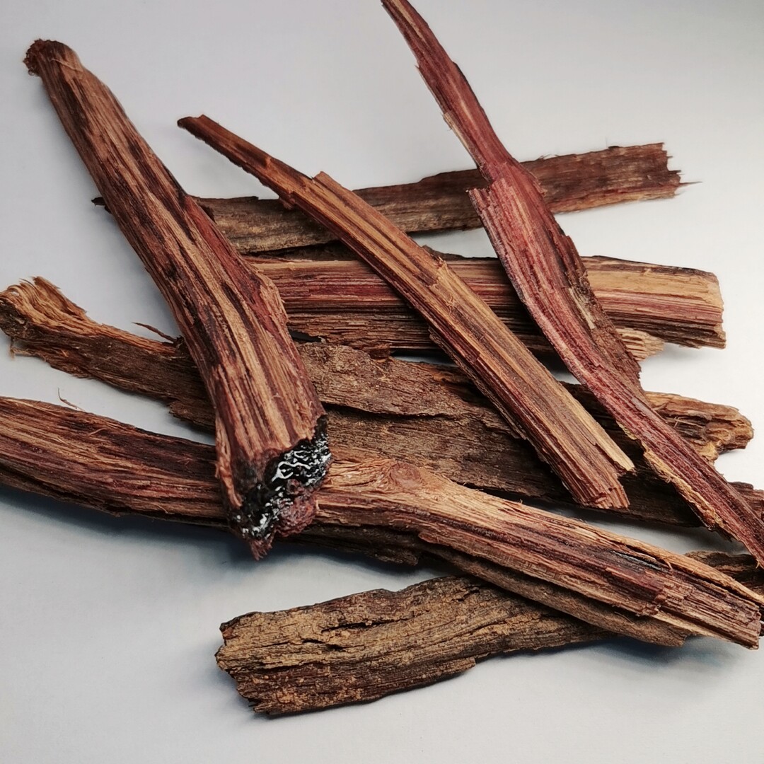 植物炼金术 大叶降真香精油 两粤黄檀芯材蒸馏所得