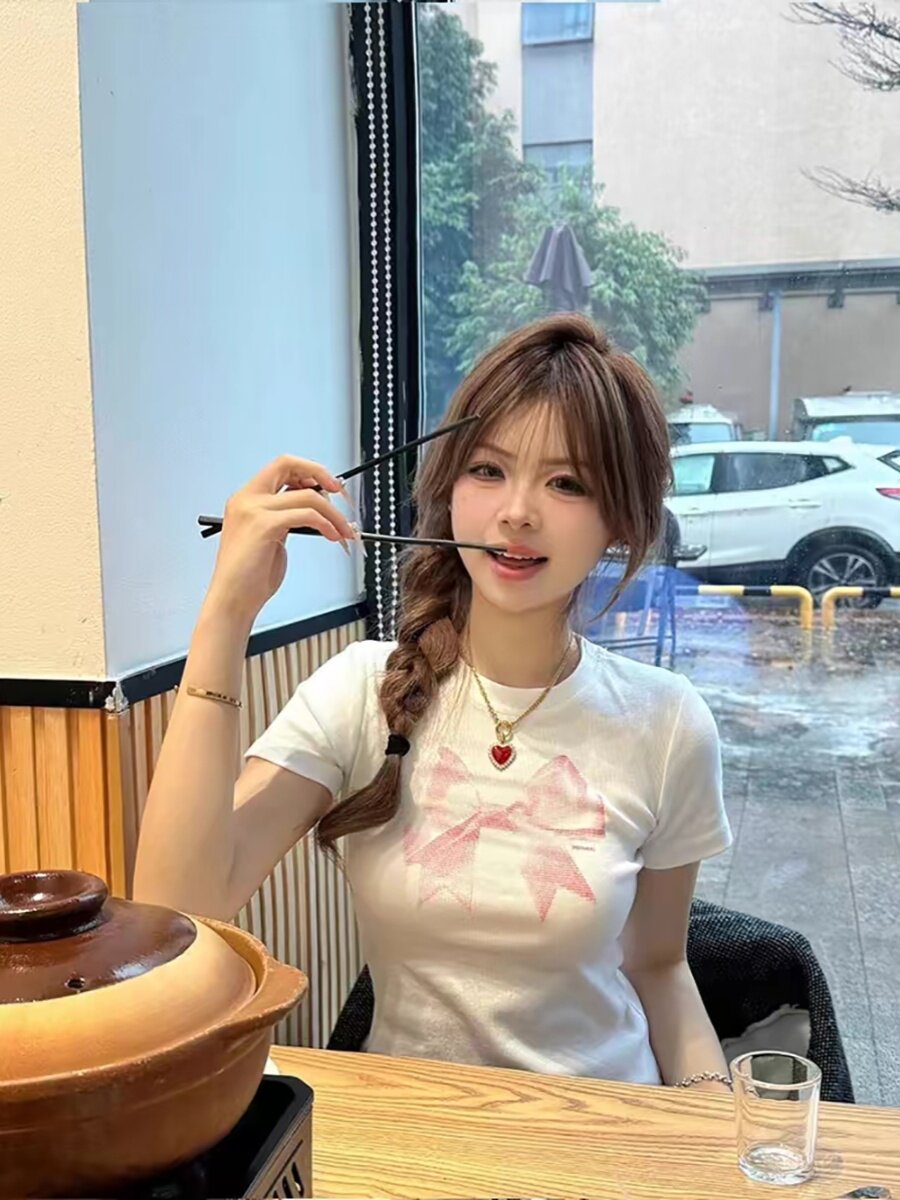 여름 디자인 틈새 달콤한 매력 허리 신칭 짧은 탑과 여성을위한 미국 나비 넥타이 오른쪽 어깨 반팔면 티셔츠