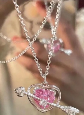 甜美粉色钻丘比特爱心项链ins学生女一箭穿心吊坠闺蜜链锁骨链