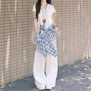 夏季 三件洋气质随意慵懒 搭配一整套蓝色格纹衬衫 白色内搭阔腿裤