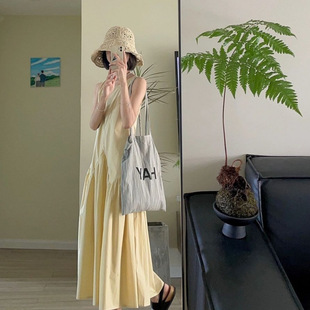 多巴胺甜美减龄a字长裙子 法式 气质无袖 背心连衣裙淡黄色女装 夏季