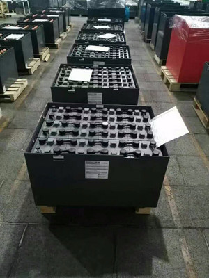 淄博火炬TCM海斯特合力龙工电动叉车牵引电池蓄电池电瓶80V500AH