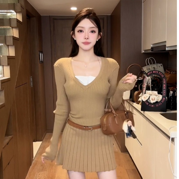 秋季小众辣妹复古修身显瘦百褶针织短款V领长袖腰带针织连衣裙女