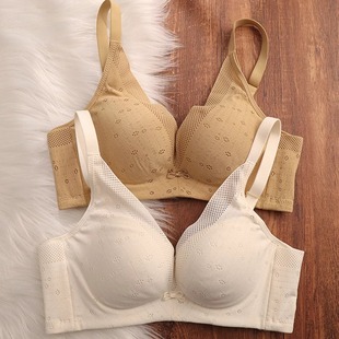 巨柔软 日本桑蚕丝内衣女聚拢收副乳防下垂无钢圈大胸显小文胸罩