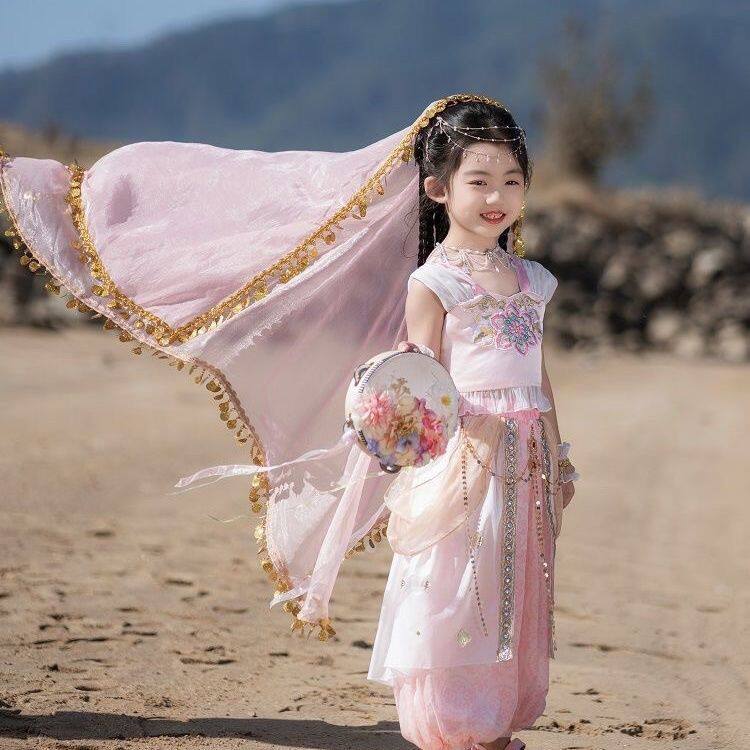 敦煌夏季儿童飞天西域汉