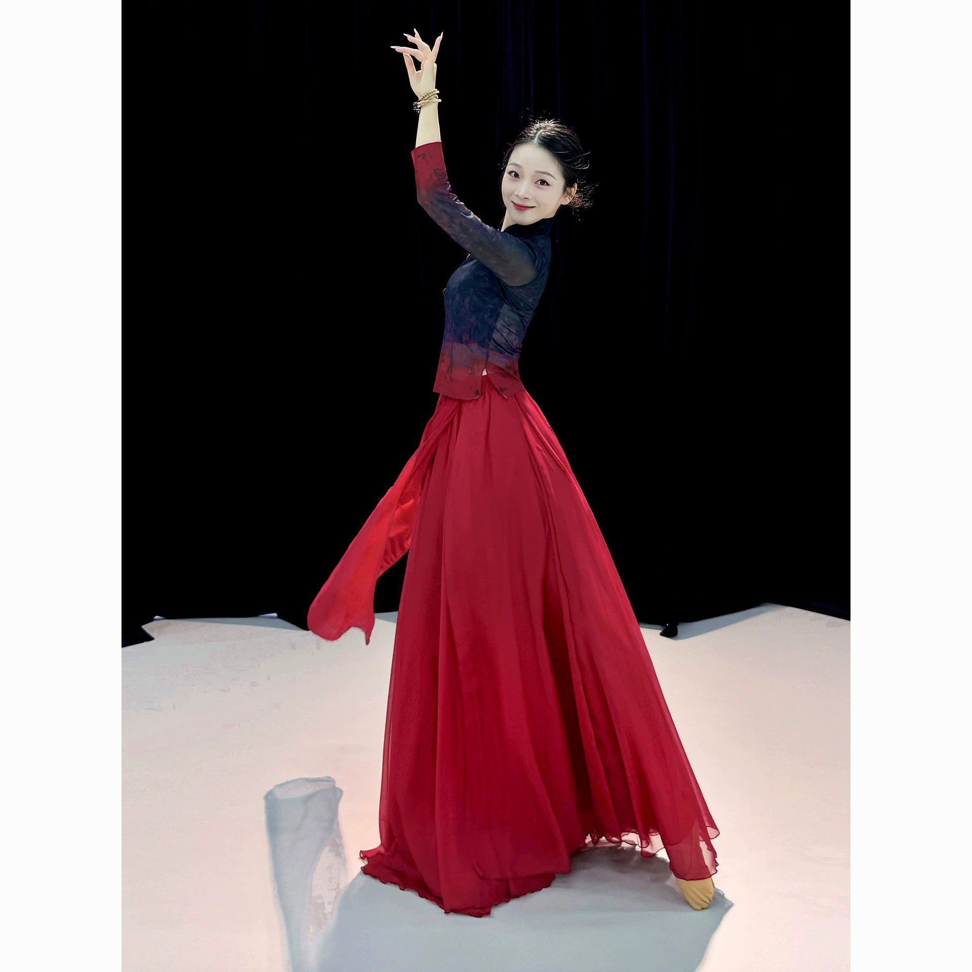 表演古典舞演出服女飘逸
