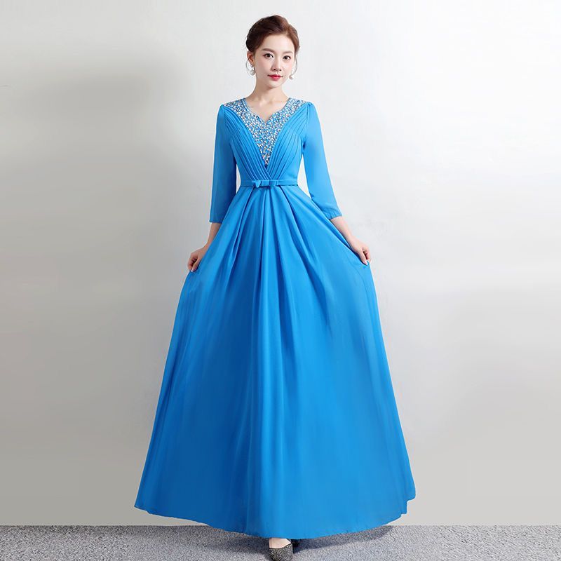 大合唱团演出服女长裙红