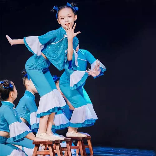 马儿嘟嘟骑儿童演出服民