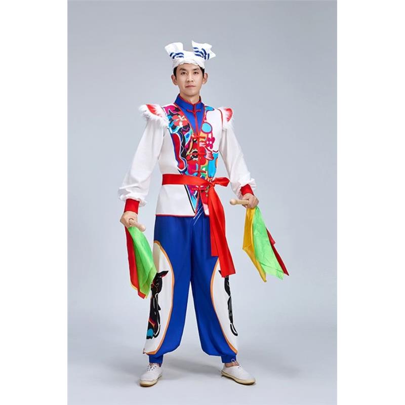 塞腰鼓装陕北民秧歌服唢