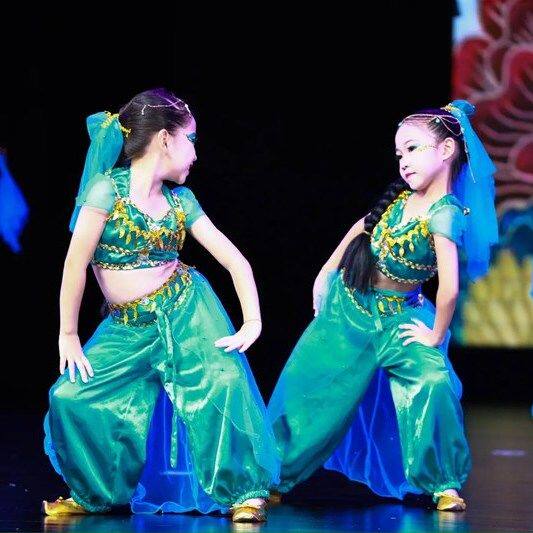 六一儿童表演服新疆舞蹈