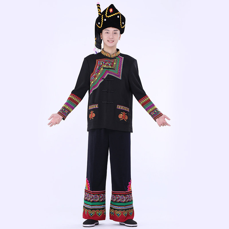 凉山彝族火把节男装演出