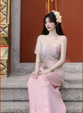 傣族服装女西双版纳民族