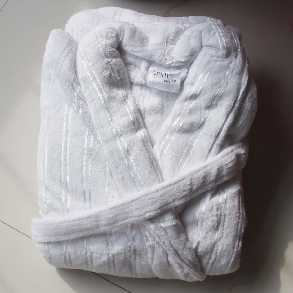 山东纺织品纯白色珊瑚绒大浴袍